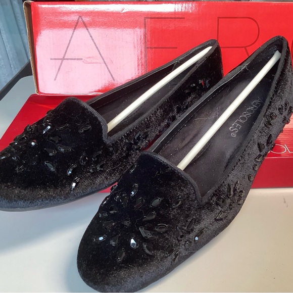 BLACK VELVET SLIPPERS by AEROSOLES - Picture 5 of 7